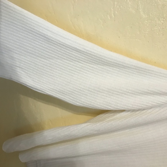 Boohoo White Sweater - Picture 2 of 2